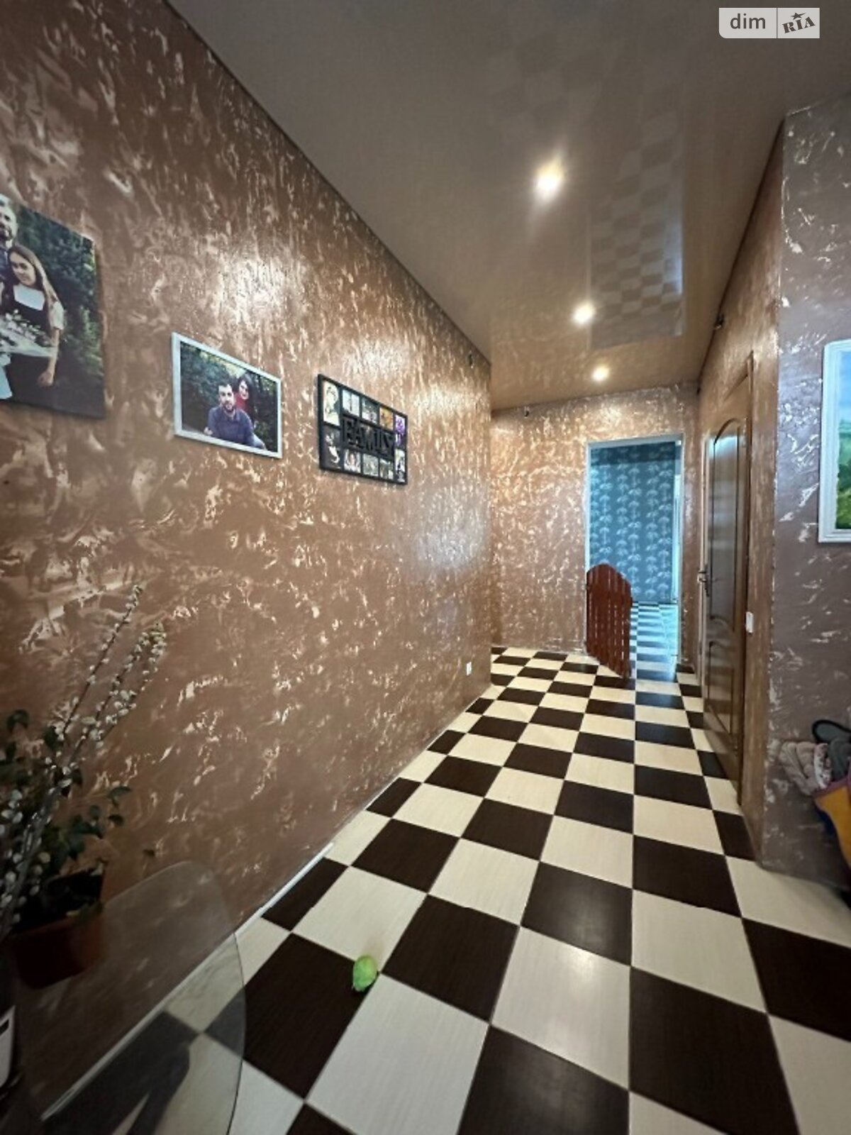 трехэтажный дом с балконом, 379 кв. м, кирпич. Продажа в Боярке фото 1 трехэтажный дом с балконом, 379 кв. м, кирпич. Продажа в Боярке фото 1