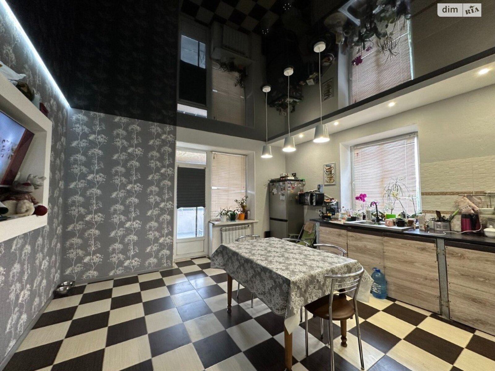 трехэтажный дом с балконом, 379 кв. м, кирпич. Продажа в Боярке фото 1 трехэтажный дом с балконом, 379 кв. м, кирпич. Продажа в Боярке фото 1