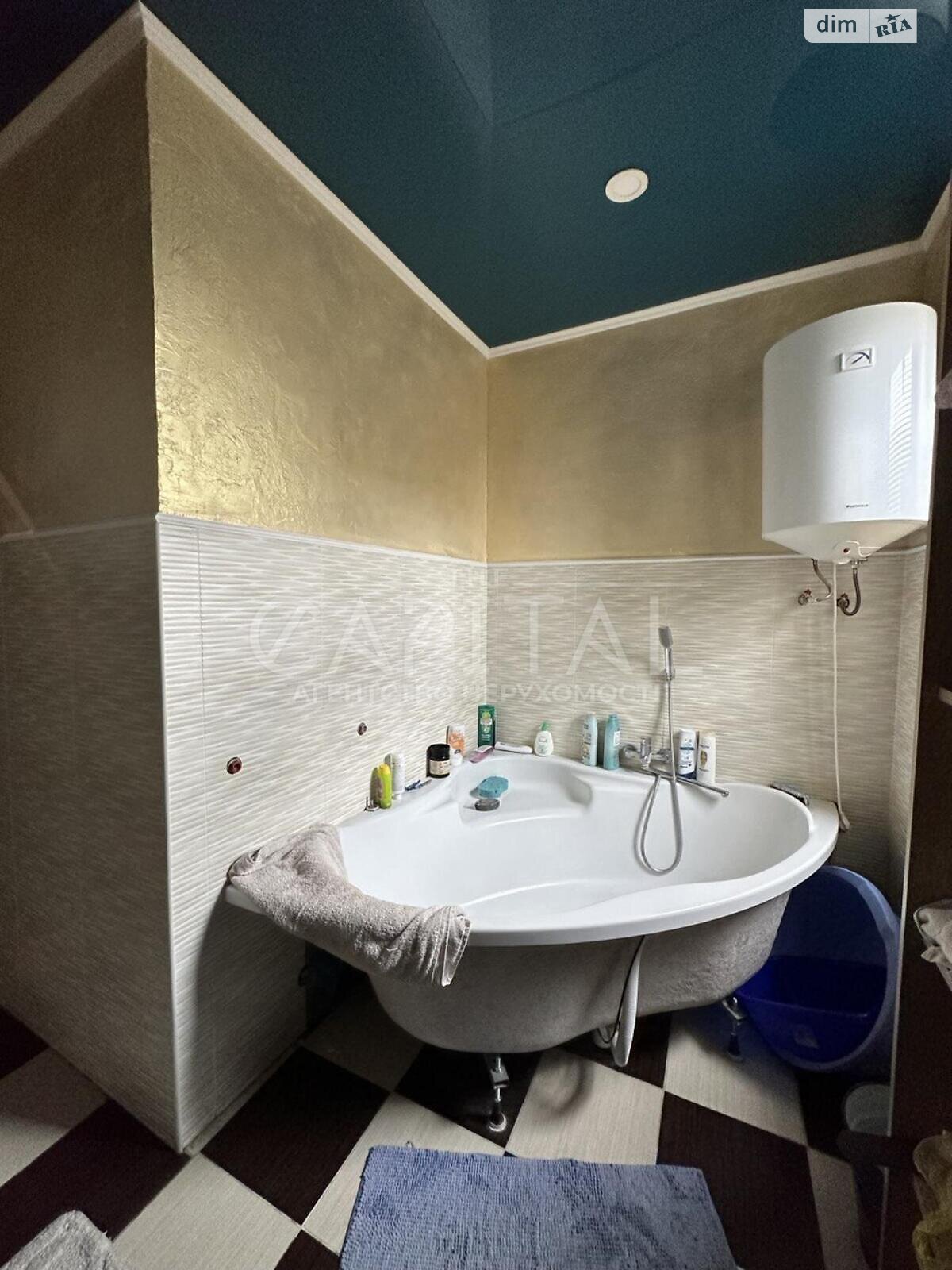 трехэтажный дом с гаражом, 379 кв. м, кирпич. Продажа в Боярке фото 1 трехэтажный дом с гаражом, 379 кв. м, кирпич. Продажа в Боярке фото 1