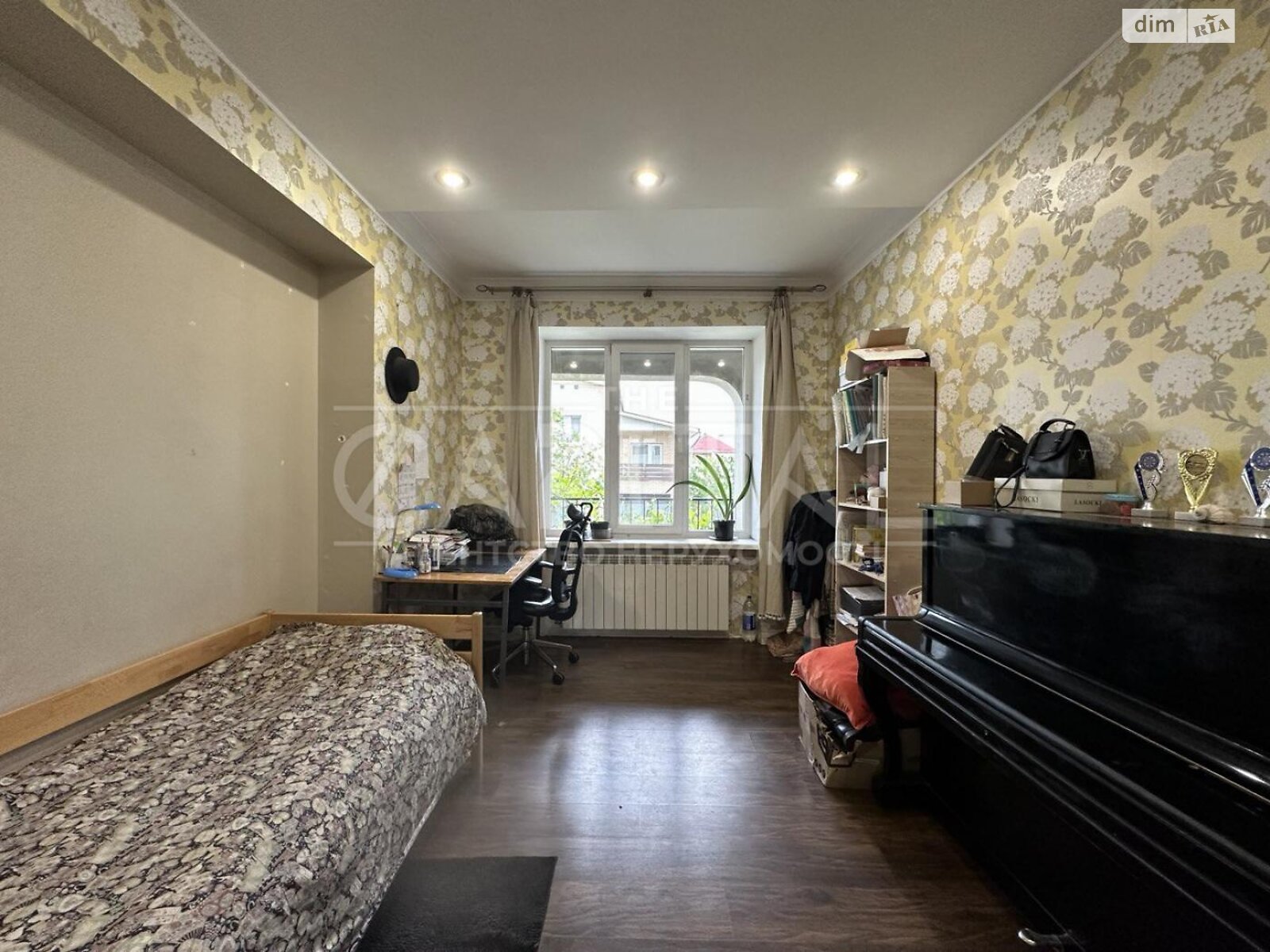 трехэтажный дом с гаражом, 379 кв. м, кирпич. Продажа в Боярке фото 1 трехэтажный дом с гаражом, 379 кв. м, кирпич. Продажа в Боярке фото 1