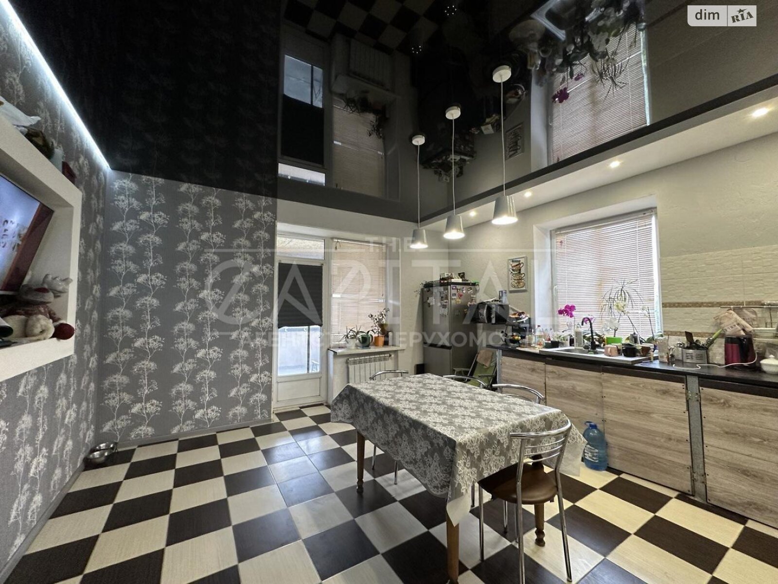 трехэтажный дом с гаражом, 379 кв. м, кирпич. Продажа в Боярке фото 1 трехэтажный дом с гаражом, 379 кв. м, кирпич. Продажа в Боярке фото 1