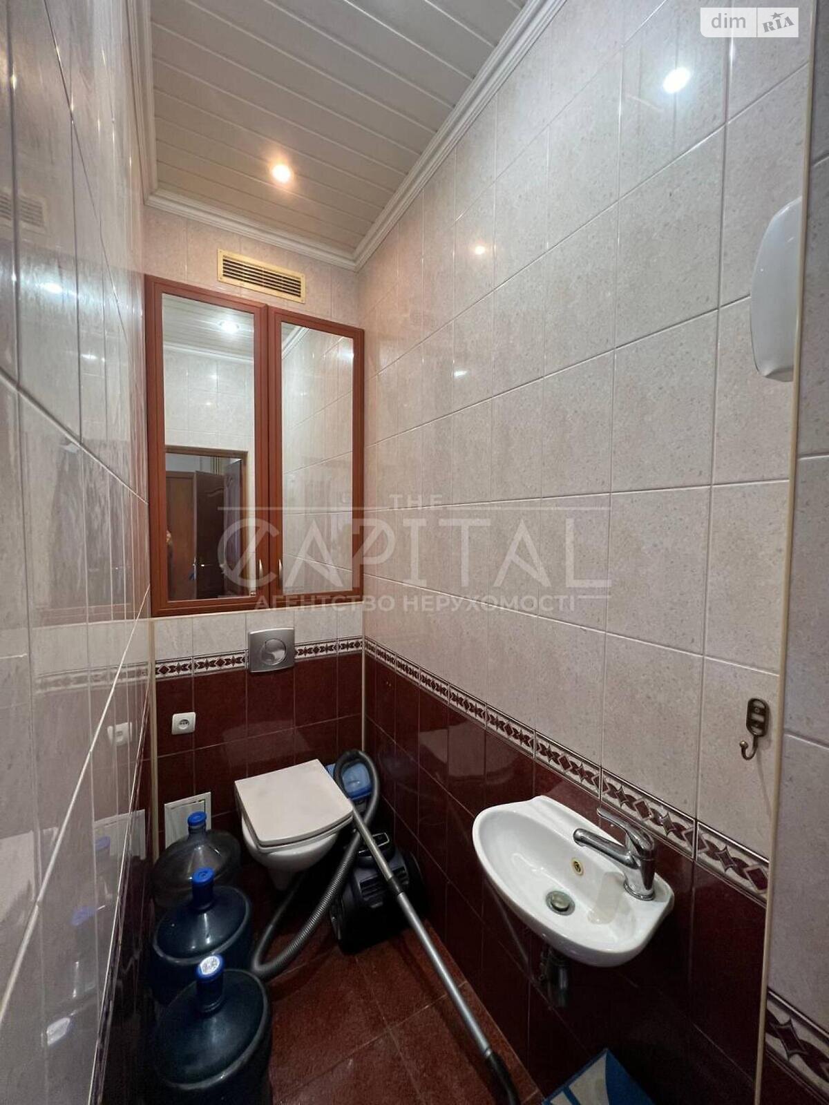 трехэтажный дом, 296.8 кв. м, кирпич. Продажа в Броварах район Бровары фото 1