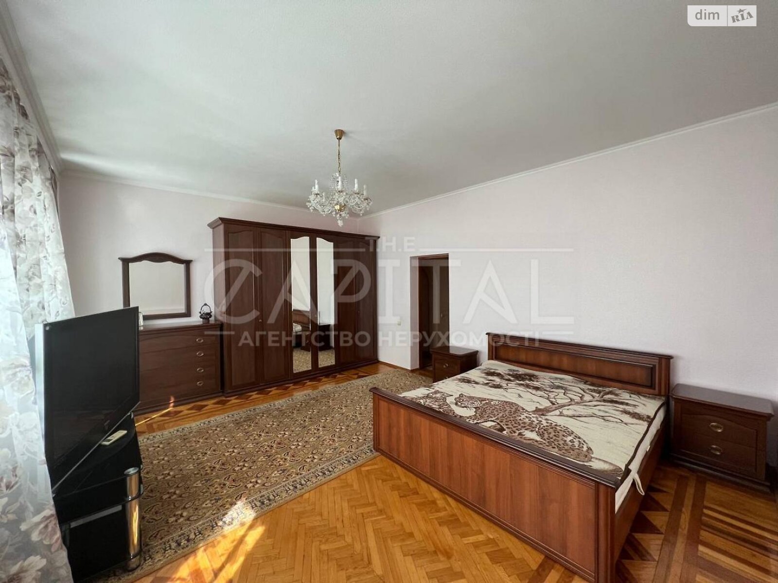 трехэтажный дом, 296.8 кв. м, кирпич. Продажа в Броварах район Бровары фото 1