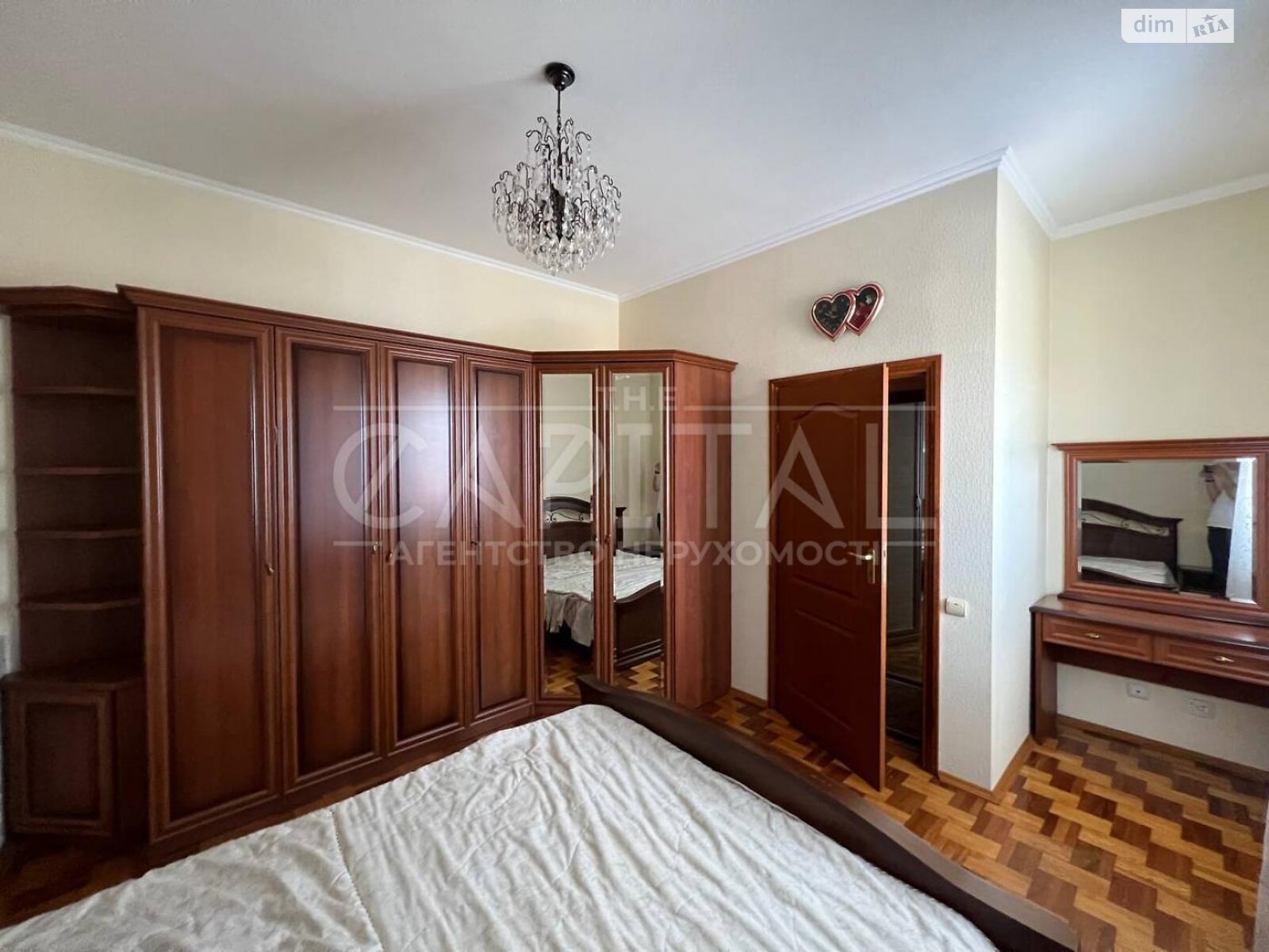 трехэтажный дом, 296.8 кв. м, кирпич. Продажа в Броварах район Бровары фото 1