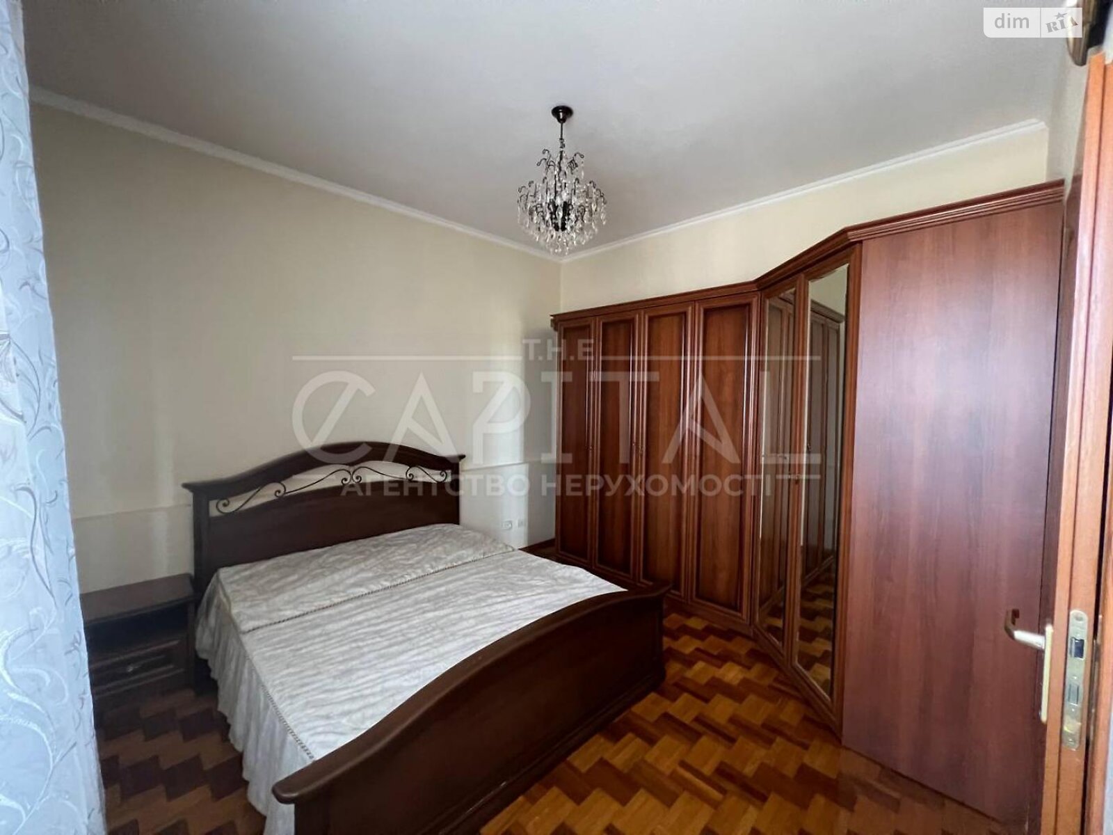 трехэтажный дом, 296.8 кв. м, кирпич. Продажа в Броварах район Бровары фото 1