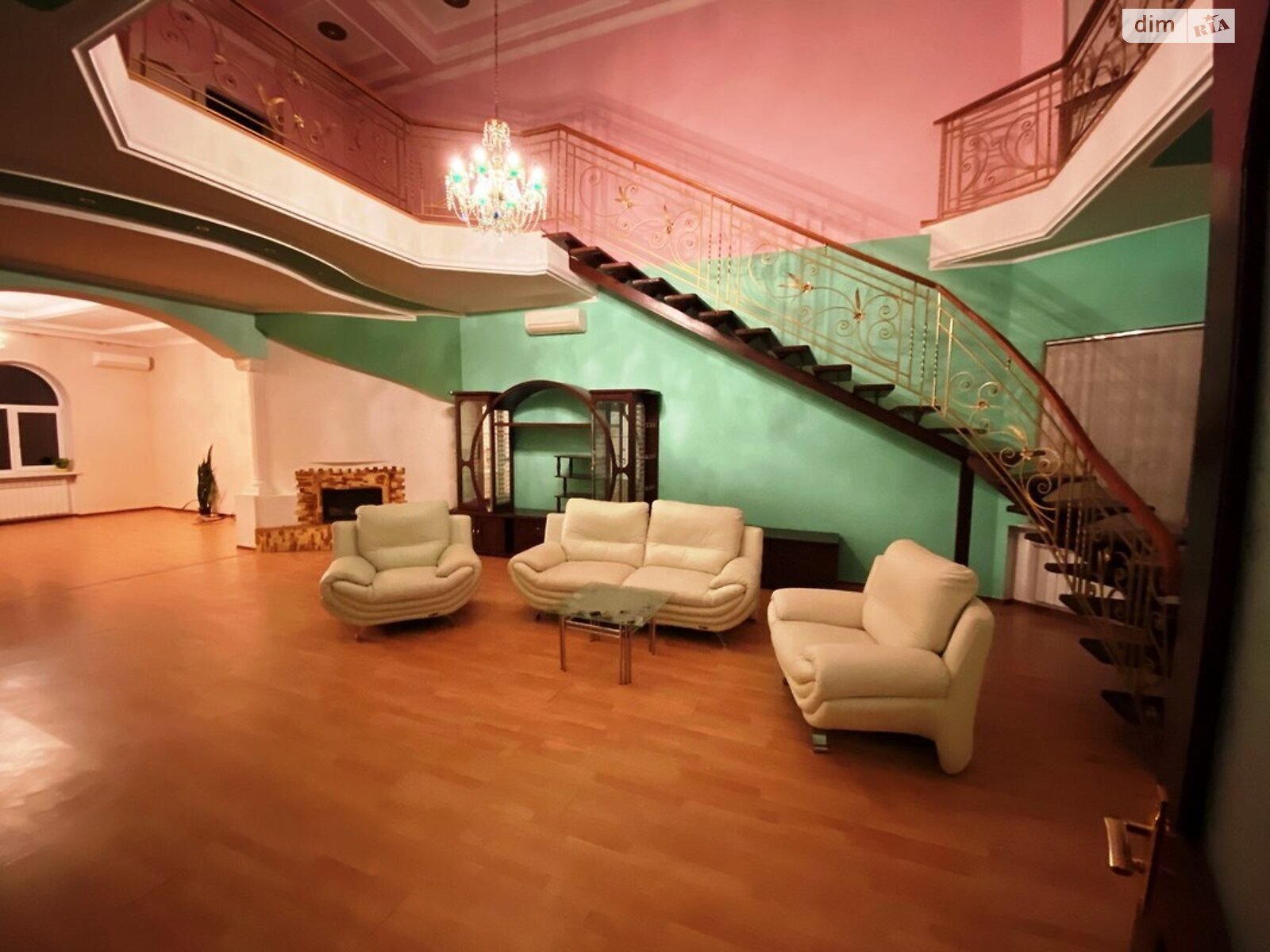 трехэтажный дом, 400 кв. м, кирпич. Продажа в Броварах район Бровары фото 1 трехэтажный дом, 400 кв. м, кирпич. Продажа в Броварах район Бровары фото 1