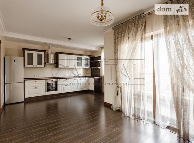 триповерховий будинок з садом, 270 кв. м, цегла. Продаж в Броварах, район Бровари фото 1 триповерховий будинок з садом, 270 кв. м, цегла. Продаж в Броварах, район Бровари фото 1