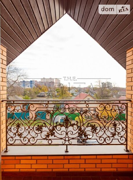 триповерховий будинок з садом, 270 кв. м, цегла. Продаж в Броварах, район Бровари фото 1 триповерховий будинок з садом, 270 кв. м, цегла. Продаж в Броварах, район Бровари фото 1