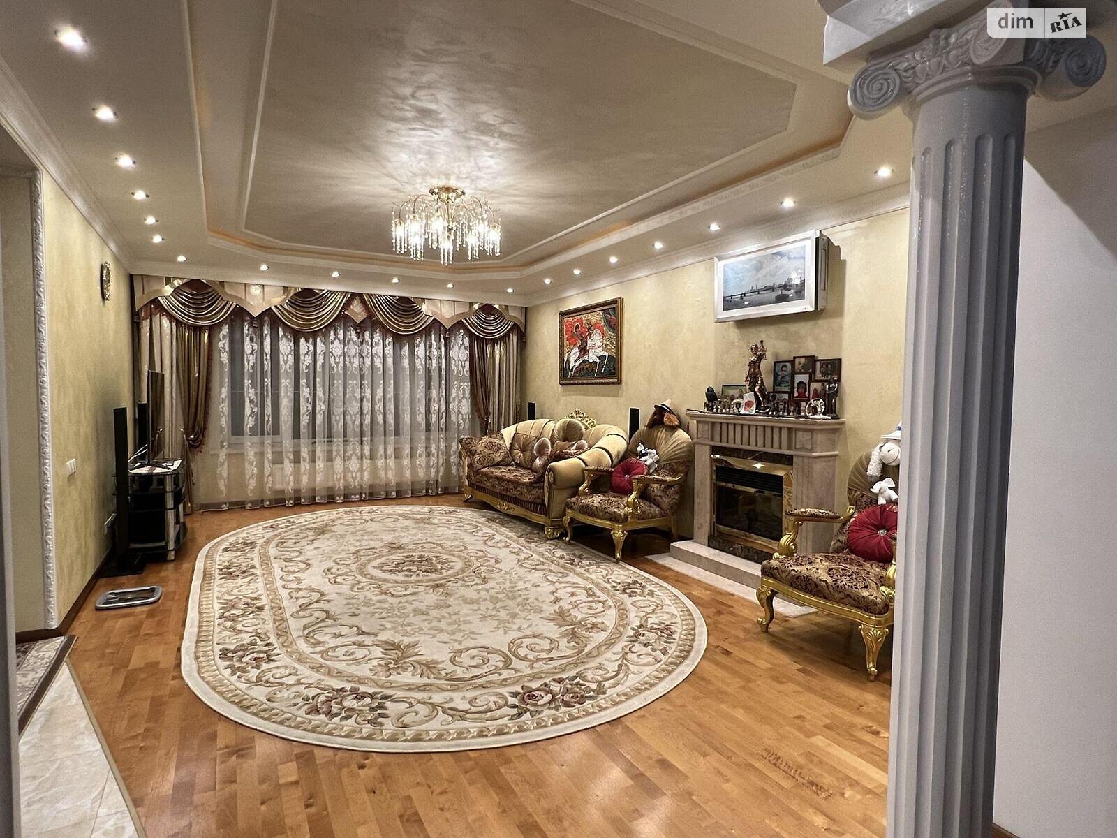 трехэтажный дом, 440 кв. м, кирпич. Продажа в Броварах район Бровары фото 1 трехэтажный дом, 440 кв. м, кирпич. Продажа в Броварах район Бровары фото 1