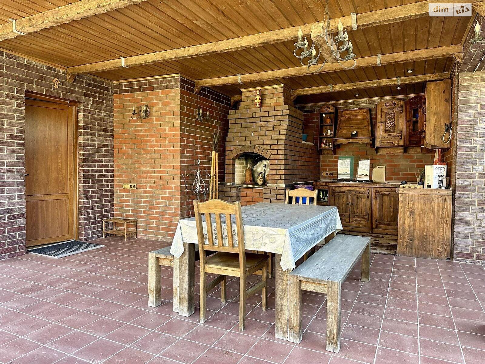 трехэтажный дом, 440 кв. м, кирпич. Продажа в Броварах район Бровары фото 1 трехэтажный дом, 440 кв. м, кирпич. Продажа в Броварах район Бровары фото 1