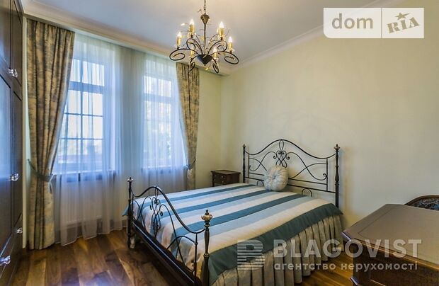 двоповерховий будинок з садом, 300 кв. м, цегла. Продаж в Княжичах (Київська обл.) фото 1 двоповерховий будинок з садом, 300 кв. м, цегла. Продаж в Княжичах (Київська обл.) фото 1