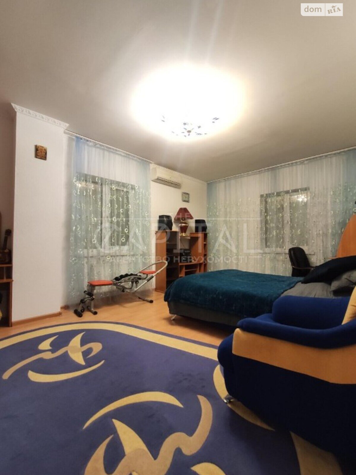 трехэтажный дом, 271 кв. м, кирпич. Продажа в Броварах район Массив фото 1