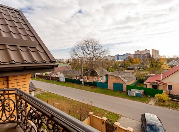 триповерховий будинок з ремонтом, 270 кв. м, цегла. Продаж в Броварах, район Масив фото 1 триповерховий будинок з ремонтом, 270 кв. м, цегла. Продаж в Броварах, район Масив фото 1