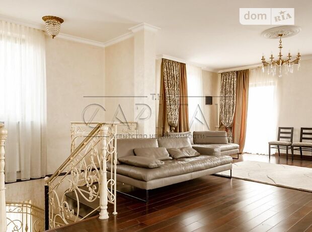 триповерховий будинок з ремонтом, 270 кв. м, цегла. Продаж в Броварах, район Масив фото 1 триповерховий будинок з ремонтом, 270 кв. м, цегла. Продаж в Броварах, район Масив фото 1