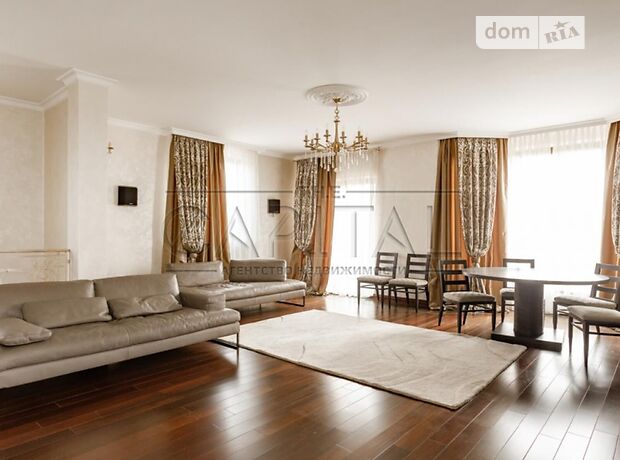 триповерховий будинок з ремонтом, 270 кв. м, цегла. Продаж в Броварах, район Масив фото 1 триповерховий будинок з ремонтом, 270 кв. м, цегла. Продаж в Броварах, район Масив фото 1