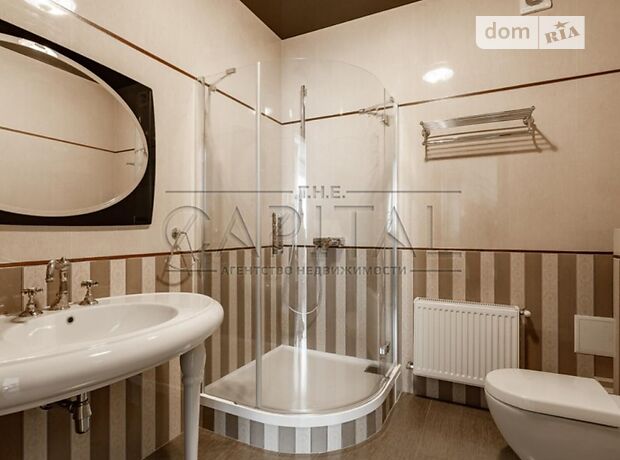 триповерховий будинок з ремонтом, 270 кв. м, цегла. Продаж в Броварах, район Масив фото 1 триповерховий будинок з ремонтом, 270 кв. м, цегла. Продаж в Броварах, район Масив фото 1