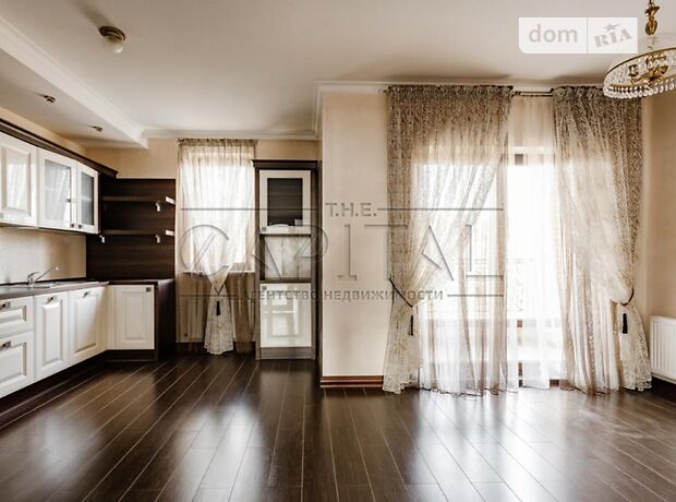 триповерховий будинок з ремонтом, 270 кв. м, цегла. Продаж в Броварах, район Масив фото 1 триповерховий будинок з ремонтом, 270 кв. м, цегла. Продаж в Броварах, район Масив фото 1