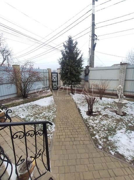 триповерховий будинок, 271 кв. м, цегла. Продаж в Броварах, район Масив фото 1 триповерховий будинок, 271 кв. м, цегла. Продаж в Броварах, район Масив фото 1
