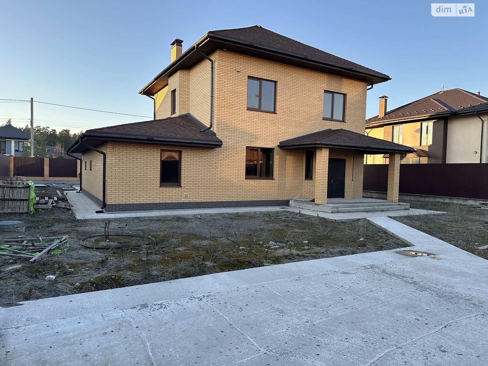 двоповерховий будинок з гаражем, 200 кв. м, цегла. Продаж у Броварах фото 1 двоповерховий будинок з гаражем, 200 кв. м, цегла. Продаж у Броварах фото 1