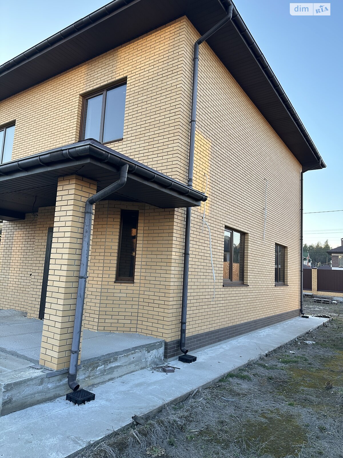 двоповерховий будинок з гаражем, 200 кв. м, цегла. Продаж у Броварах фото 1 двоповерховий будинок з гаражем, 200 кв. м, цегла. Продаж у Броварах фото 1