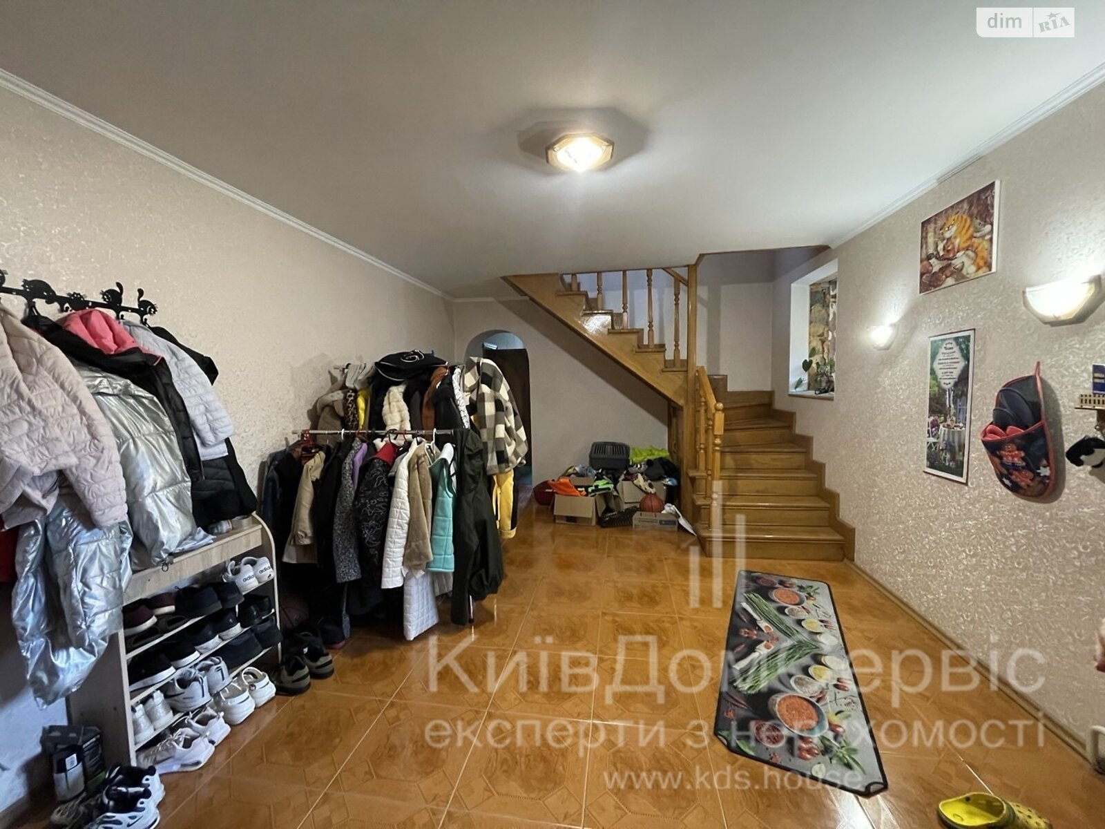 триповерховий будинок з гаражем, 207 кв. м, цегла. Продаж в Броварах, район Пекарня фото 1 триповерховий будинок з гаражем, 207 кв. м, цегла. Продаж в Броварах, район Пекарня фото 1