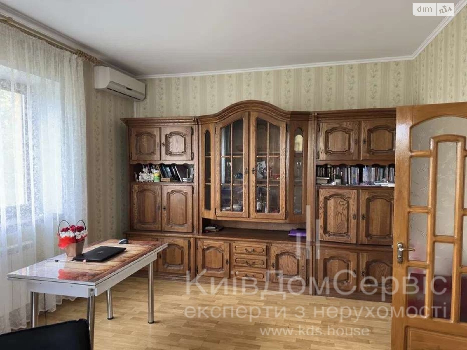 триповерховий будинок з гаражем, 207 кв. м, цегла. Продаж в Броварах, район Пекарня фото 1 триповерховий будинок з гаражем, 207 кв. м, цегла. Продаж в Броварах, район Пекарня фото 1