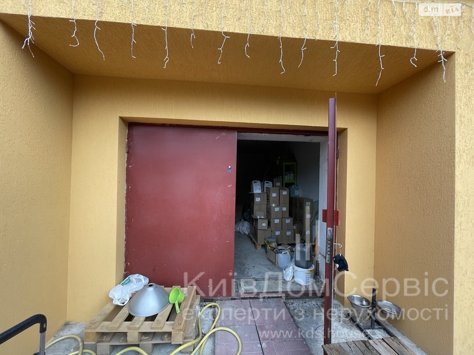 триповерховий будинок з гаражем, 207 кв. м, цегла. Продаж в Броварах, район Пекарня фото 1 триповерховий будинок з гаражем, 207 кв. м, цегла. Продаж в Броварах, район Пекарня фото 1