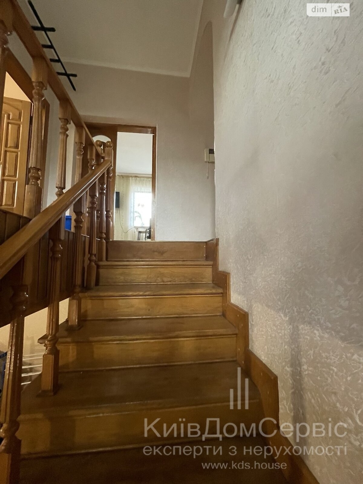 триповерховий будинок з гаражем, 207 кв. м, цегла. Продаж в Броварах, район Пекарня фото 1 триповерховий будинок з гаражем, 207 кв. м, цегла. Продаж в Броварах, район Пекарня фото 1