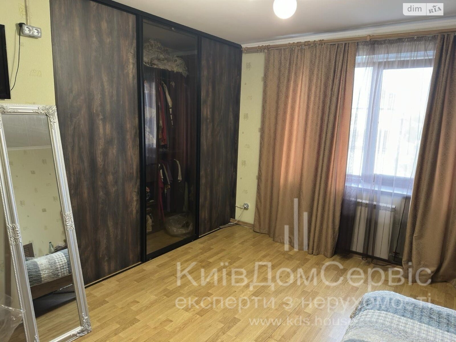 триповерховий будинок з гаражем, 207 кв. м, цегла. Продаж в Броварах, район Пекарня фото 1 триповерховий будинок з гаражем, 207 кв. м, цегла. Продаж в Броварах, район Пекарня фото 1