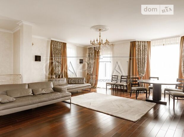 триповерховий будинок з ремонтом, 270 кв. м, цегла. Продаж в Броварах, район Перемога фото 1 триповерховий будинок з ремонтом, 270 кв. м, цегла. Продаж в Броварах, район Перемога фото 1