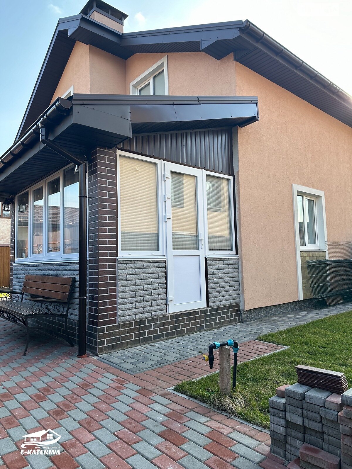 двухэтажный дом веранда, 120 кв. м, пеноблок. Продажа в Броварах район Сады фото 1