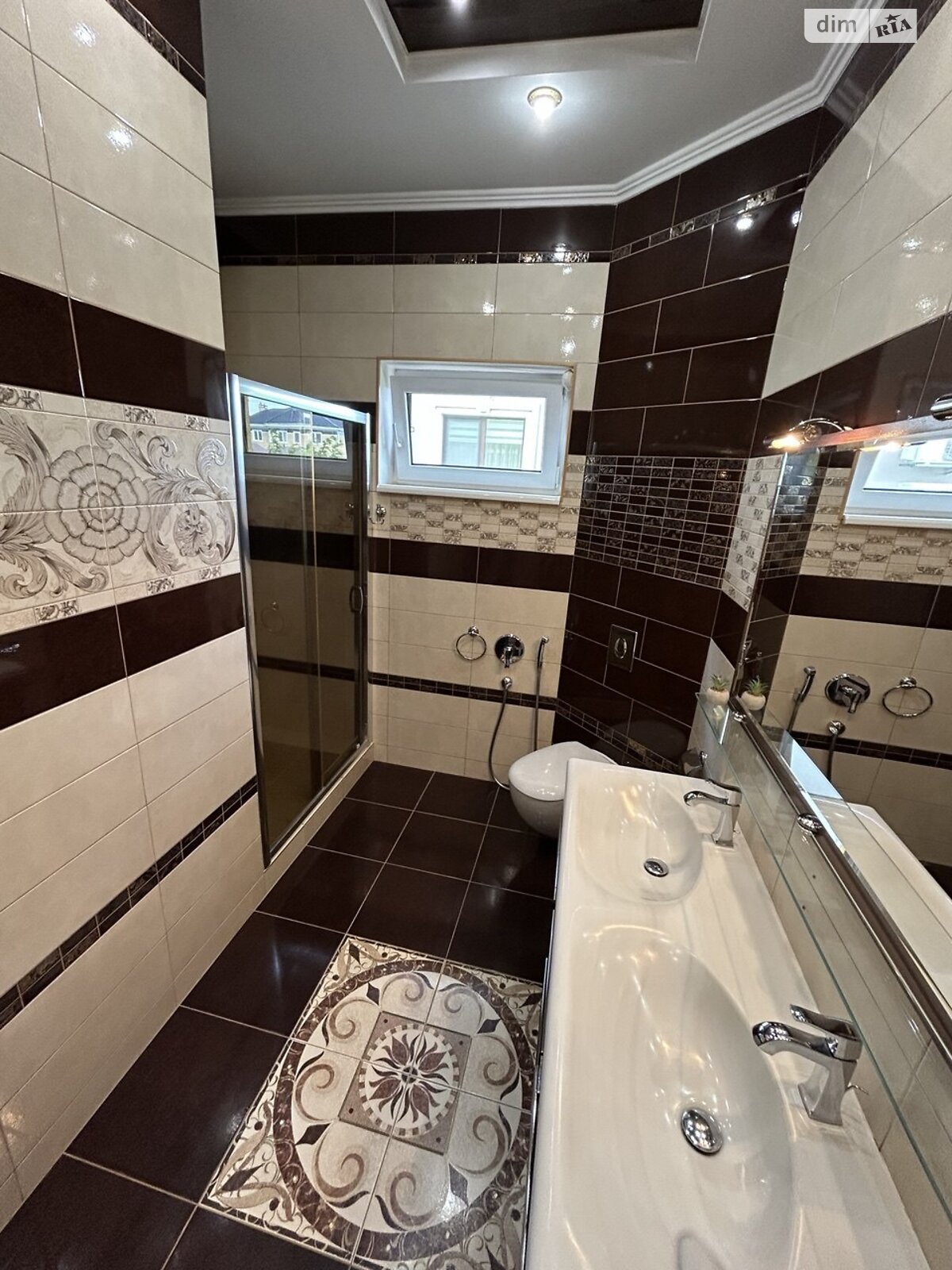двоповерховий будинок, 289 кв. м, газобетон. Продаж в Броварах, район Сади фото 1 двоповерховий будинок, 289 кв. м, газобетон. Продаж в Броварах, район Сади фото 1