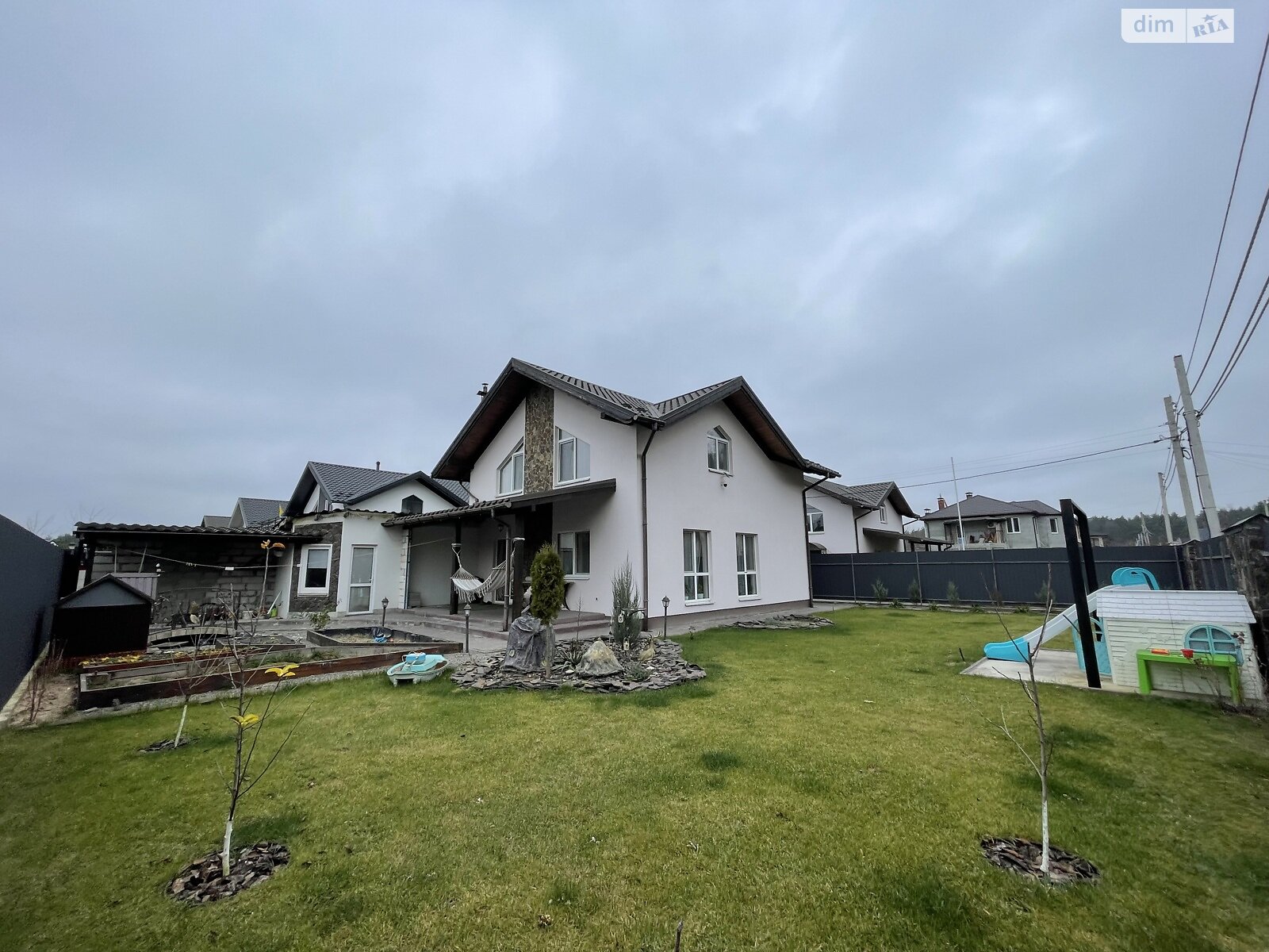 двухэтажный дом с верандой, 121 кв. м, кирпич. Продажа в Броварах фото 1 двухэтажный дом с верандой, 121 кв. м, кирпич. Продажа в Броварах фото 1