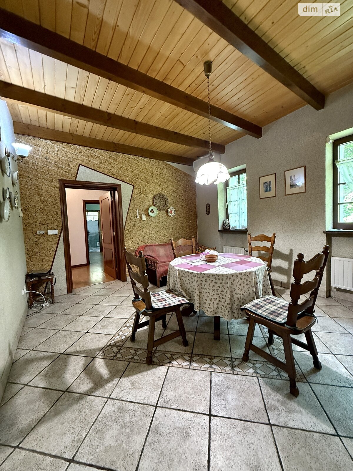 триповерховий будинок з гаражем, 450 кв. м, цегла. Продаж у Брюховичах фото 1 триповерховий будинок з гаражем, 450 кв. м, цегла. Продаж у Брюховичах фото 1