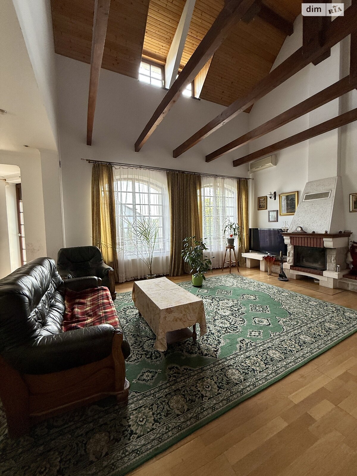 триповерховий будинок з гаражем, 450 кв. м, цегла. Продаж у Брюховичах фото 1 триповерховий будинок з гаражем, 450 кв. м, цегла. Продаж у Брюховичах фото 1