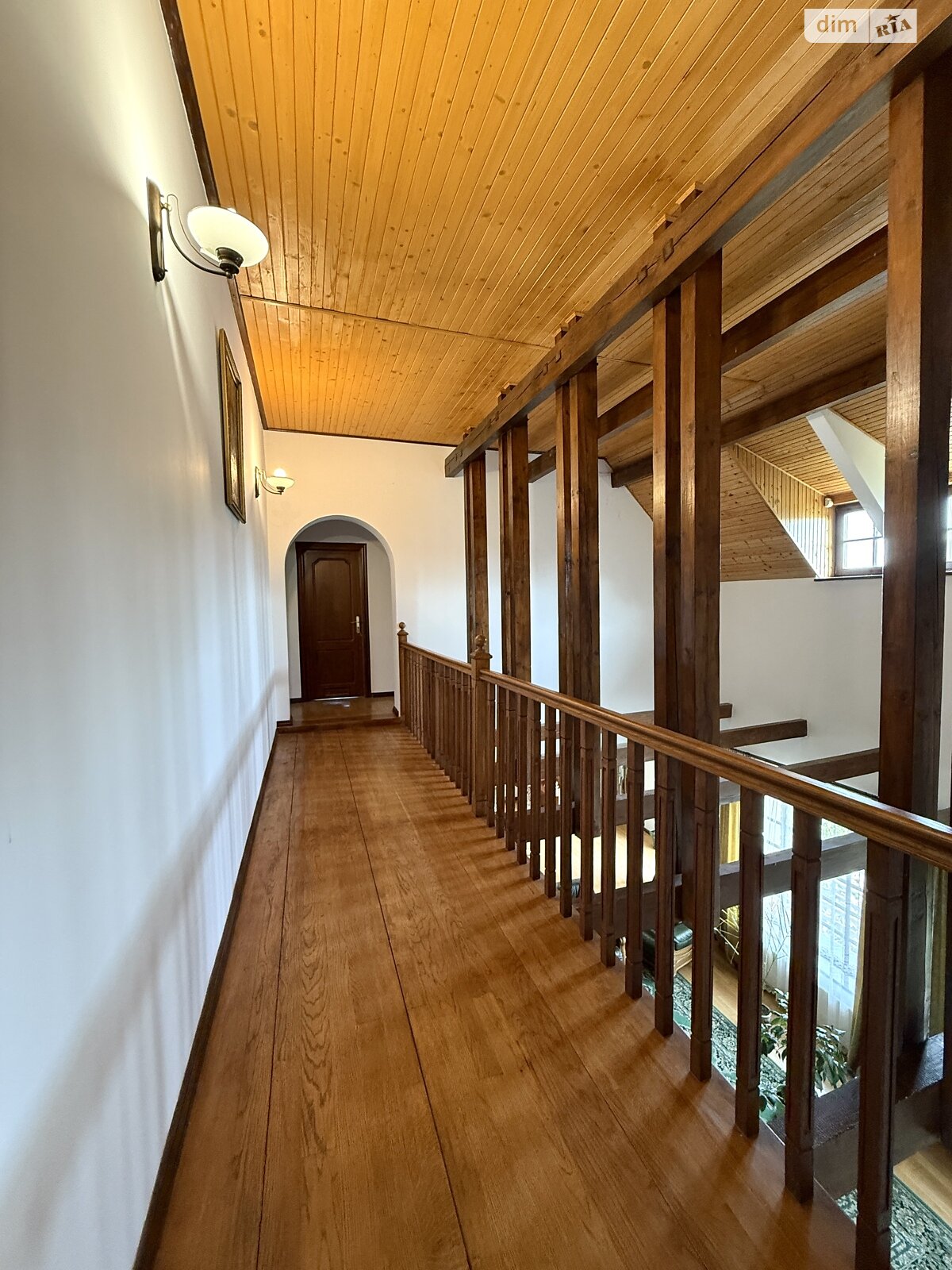 триповерховий будинок з гаражем, 450 кв. м, цегла. Продаж у Брюховичах фото 1 триповерховий будинок з гаражем, 450 кв. м, цегла. Продаж у Брюховичах фото 1
