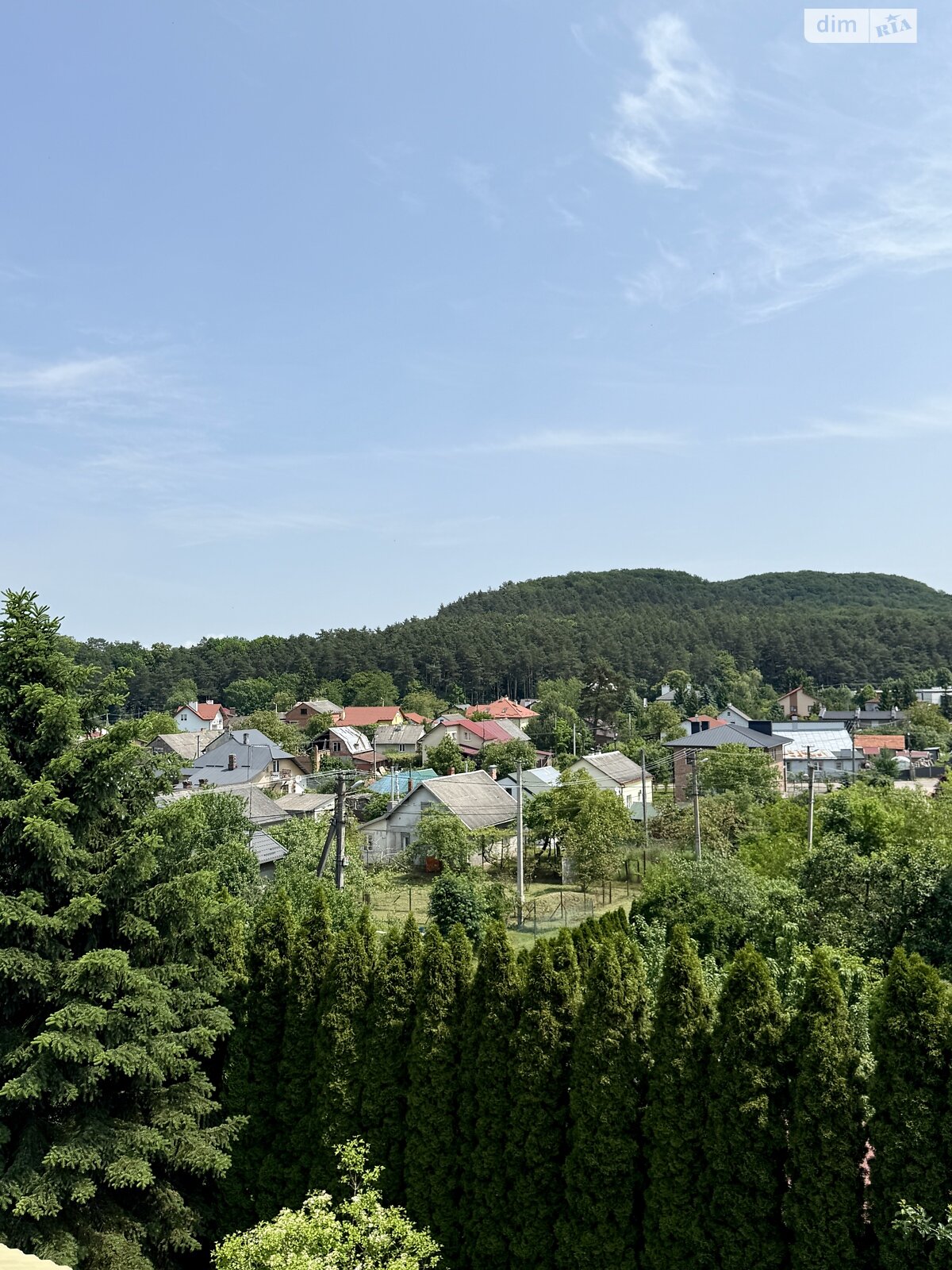 триповерховий будинок з гаражем, 450 кв. м, цегла. Продаж у Брюховичах фото 1 триповерховий будинок з гаражем, 450 кв. м, цегла. Продаж у Брюховичах фото 1