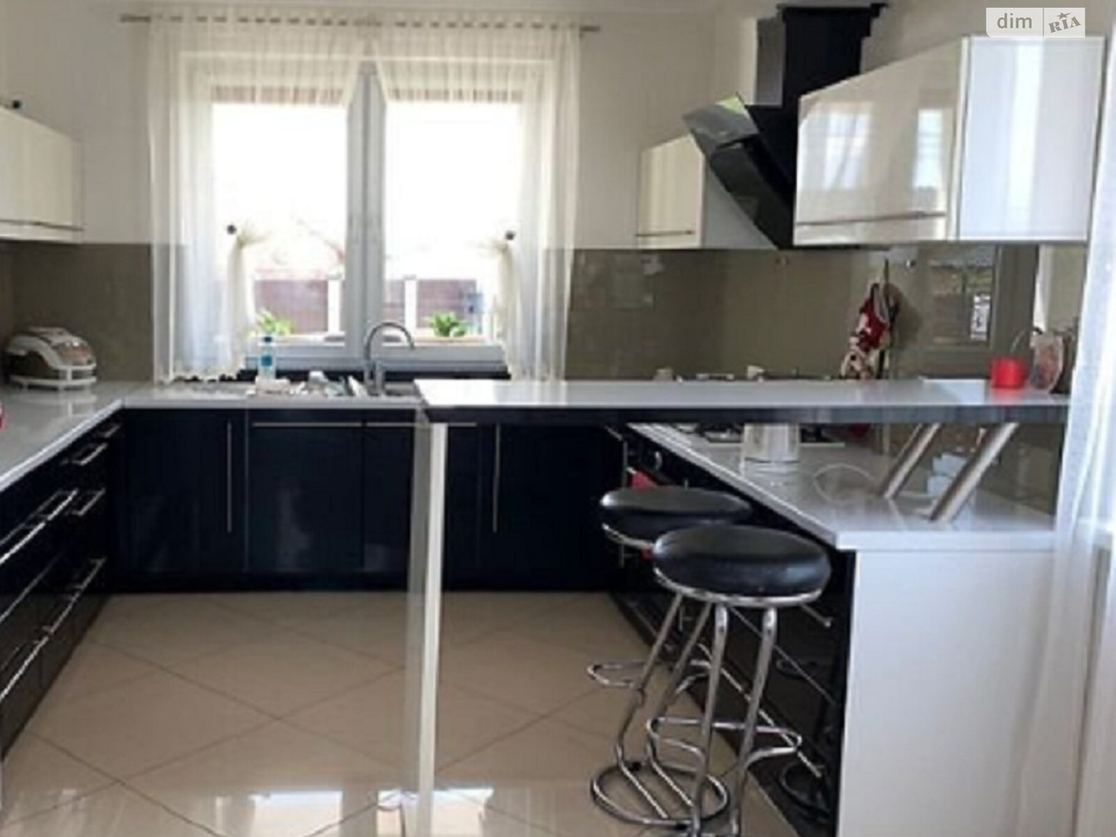 двухэтажный дом с отоплением, 226 кв. м, кирпич. Продажа в Брюховичах район Шевченковский фото 1 двухэтажный дом с отоплением, 226 кв. м, кирпич. Продажа в Брюховичах район Шевченковский фото 1