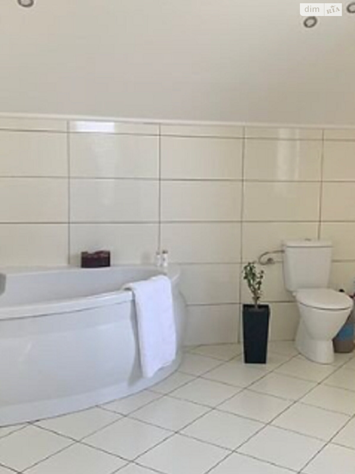 двухэтажный дом с отоплением, 226 кв. м, кирпич. Продажа в Брюховичах район Шевченковский фото 1 двухэтажный дом с отоплением, 226 кв. м, кирпич. Продажа в Брюховичах район Шевченковский фото 1