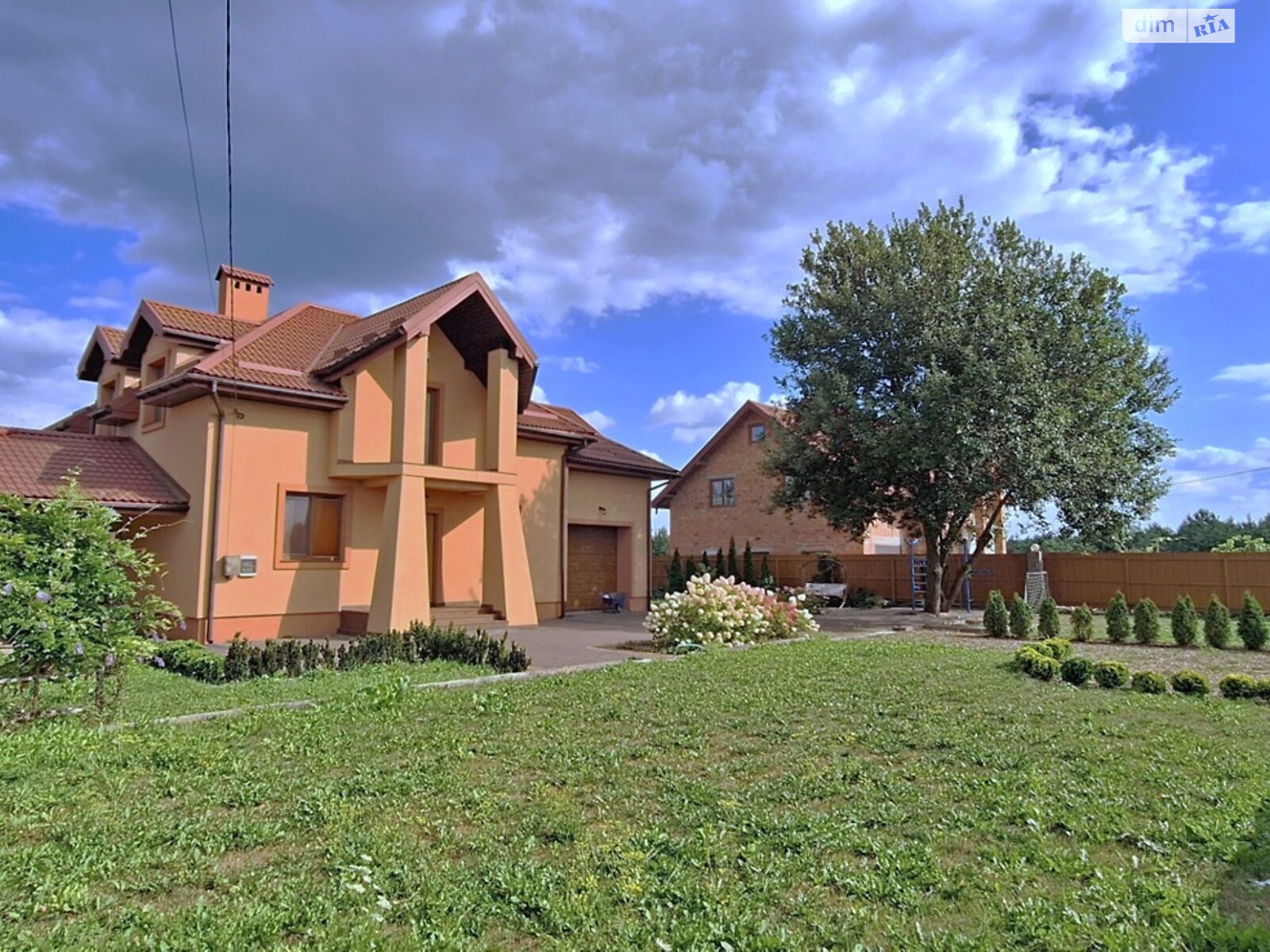 двухэтажный дом с балконом, 170.7 кв. м, кирпич. Продажа в Бирках фото 1 двухэтажный дом с балконом, 170.7 кв. м, кирпич. Продажа в Бирках фото 1