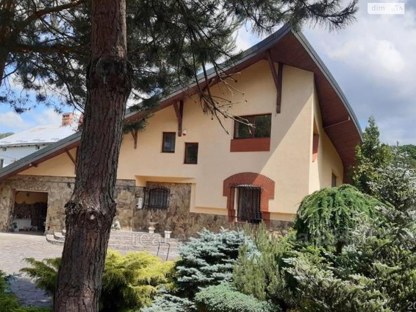 трехэтажный дом с верандой, 360 кв. м, кирпич. Продажа в Брюховичах фото 1 трехэтажный дом с верандой, 360 кв. м, кирпич. Продажа в Брюховичах фото 1