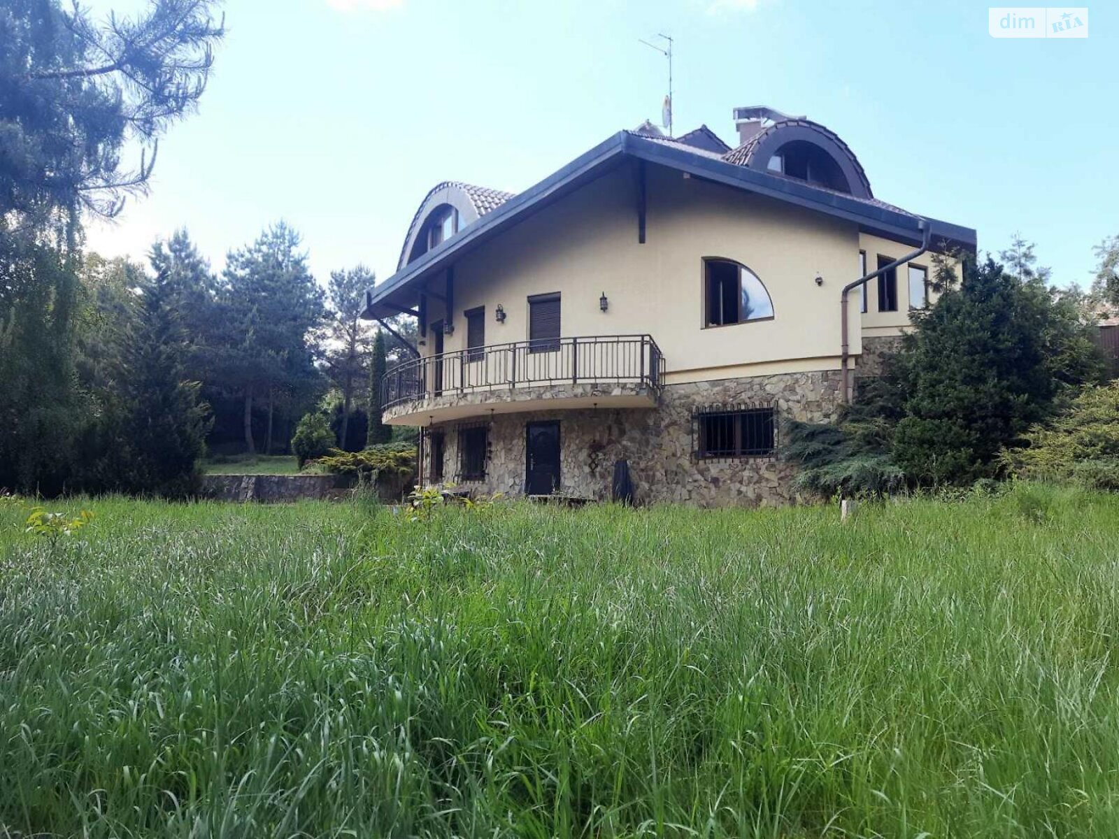 трехэтажный дом с верандой, 360 кв. м, кирпич. Продажа в Брюховичах фото 1 трехэтажный дом с верандой, 360 кв. м, кирпич. Продажа в Брюховичах фото 1