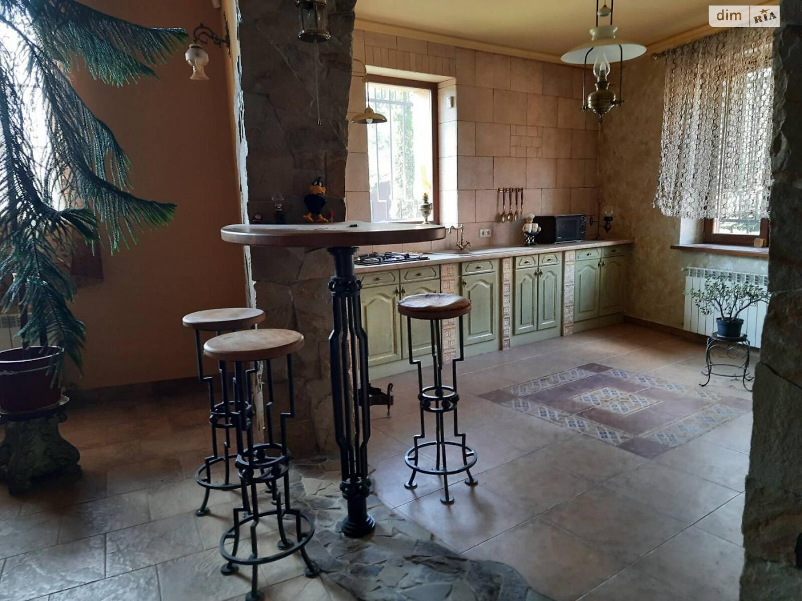 трехэтажный дом с верандой, 360 кв. м, кирпич. Продажа в Брюховичах фото 1 трехэтажный дом с верандой, 360 кв. м, кирпич. Продажа в Брюховичах фото 1