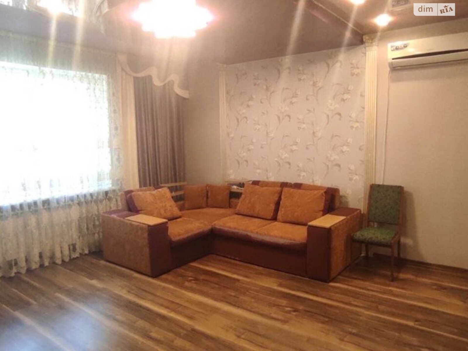 двухэтажный дом с отоплением, 204 кв. м, кирпич. Продажа в Буче фото 1 двухэтажный дом с отоплением, 204 кв. м, кирпич. Продажа в Буче фото 1
