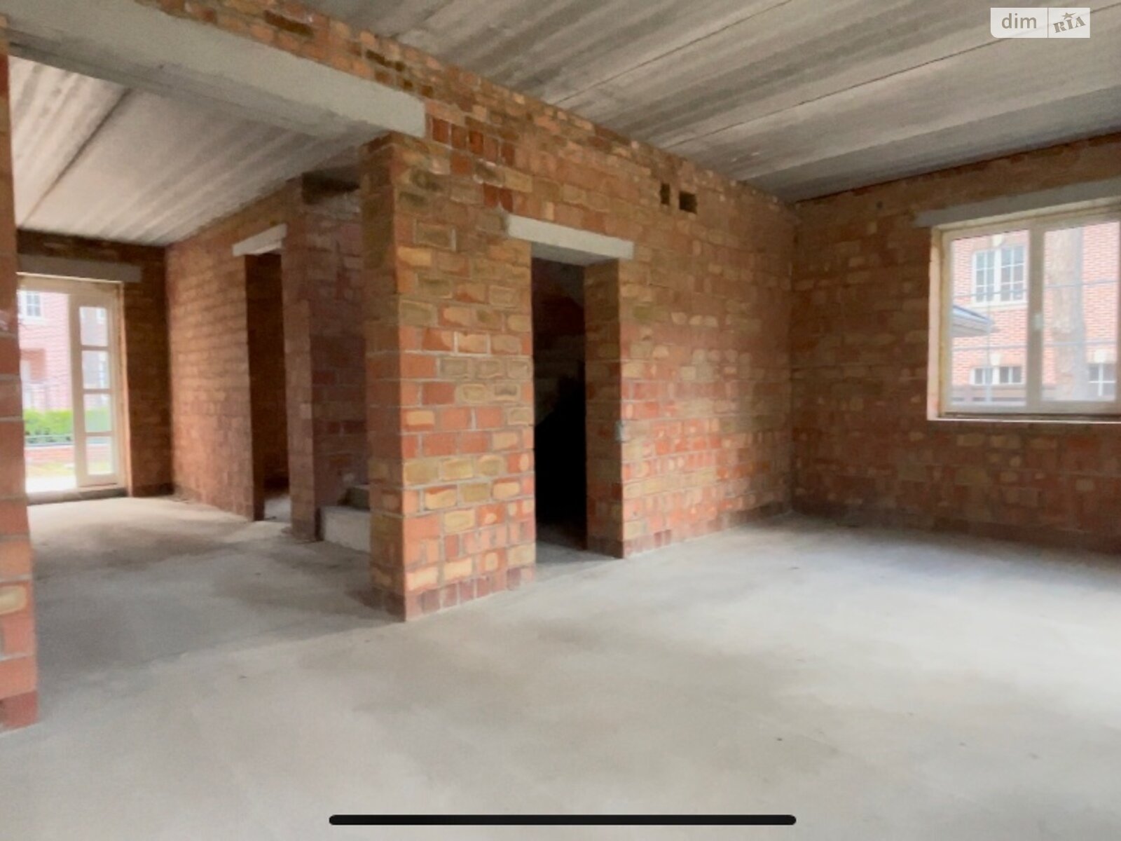 двухэтажный дом с балконом, 256 кв. м, кирпич. Продажа в Буче район Буча фото 1