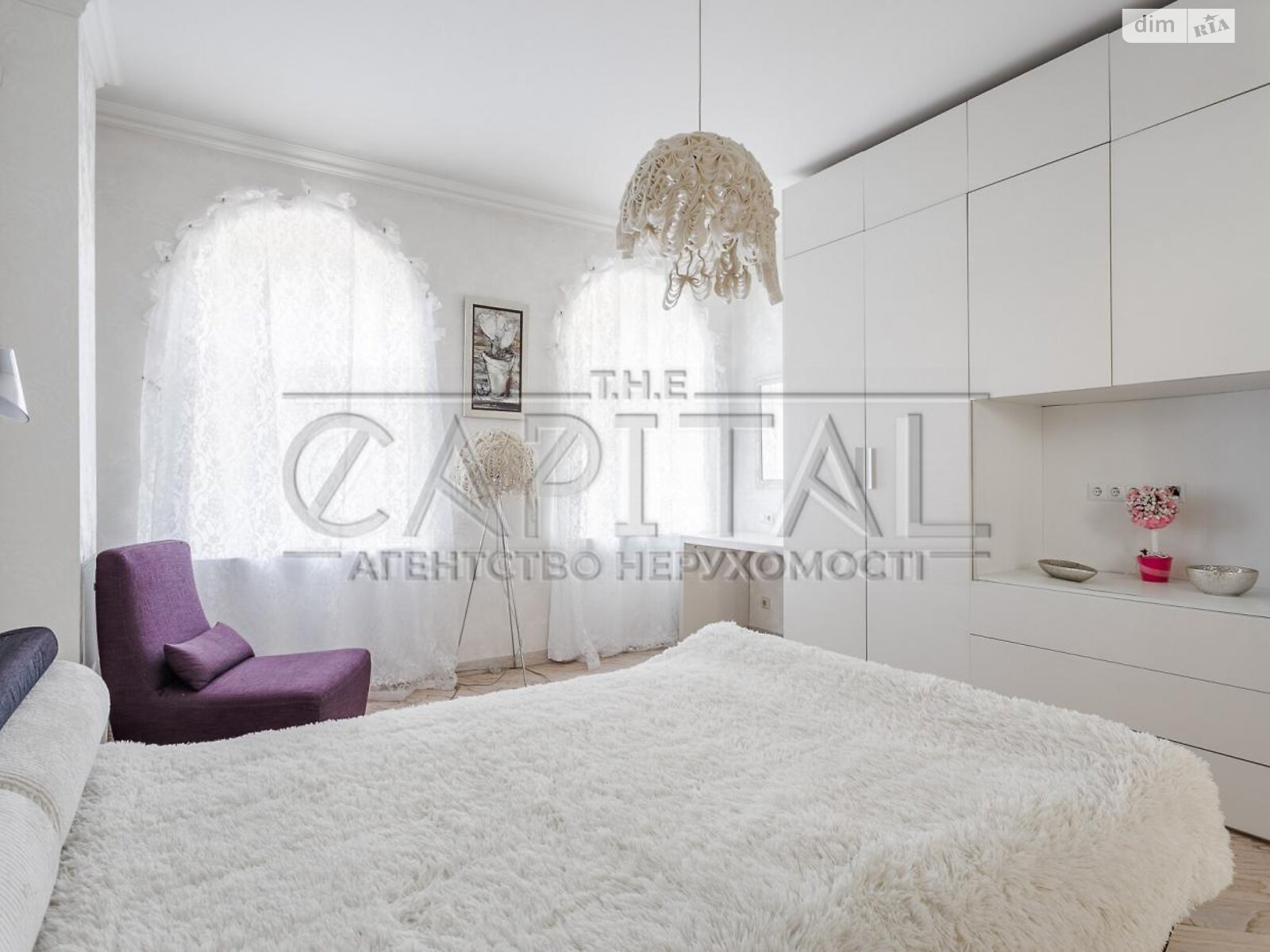 двухэтажный дом с гаражом, 805 кв. м, кирпич. Продажа в Буче район Буча фото 1