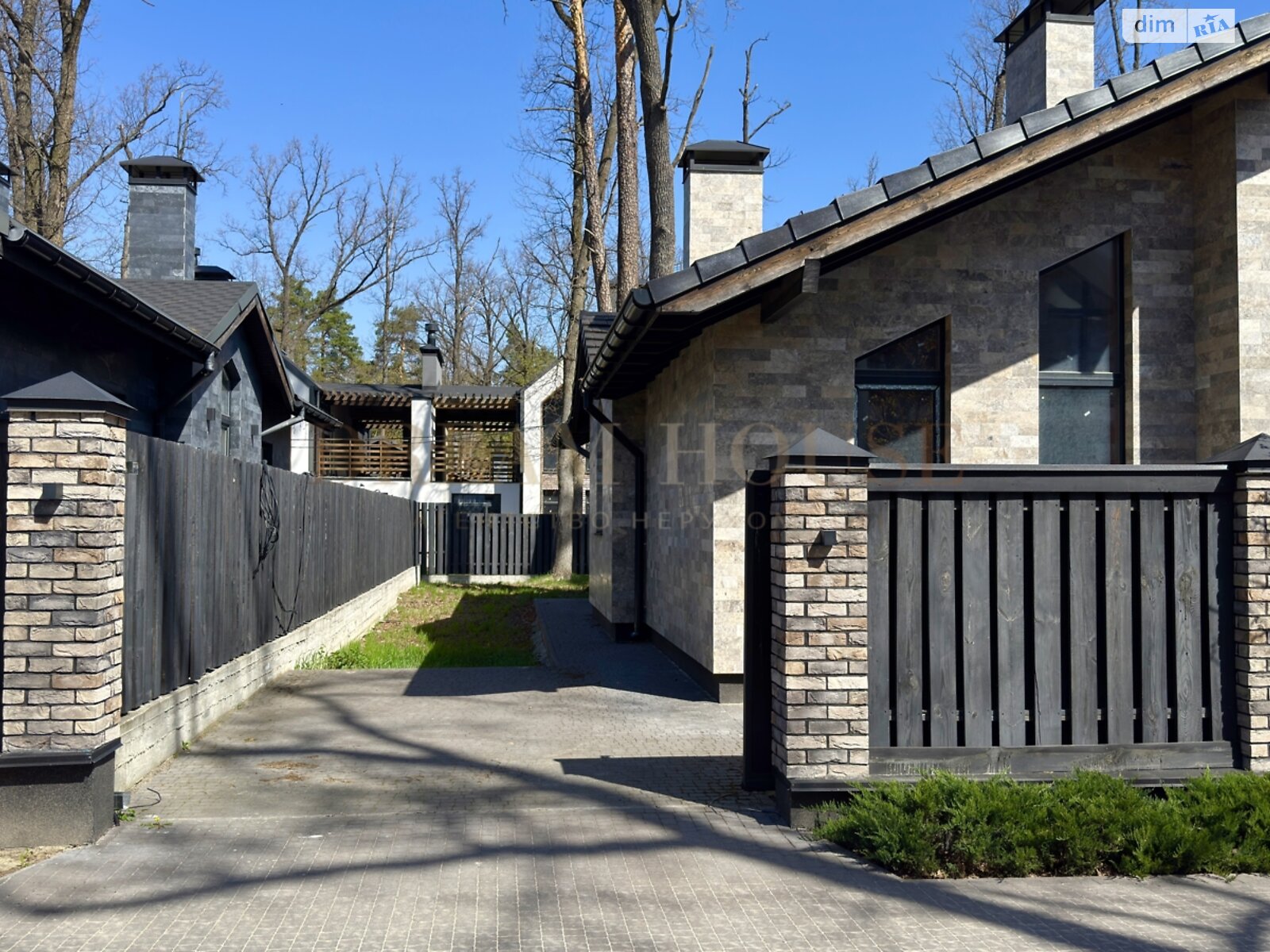 одноповерховий будинок з опаленням, 200 кв. м, цегла. Продаж в Бучі, район Буча фото 1 одноповерховий будинок з опаленням, 200 кв. м, цегла. Продаж в Бучі, район Буча фото 1