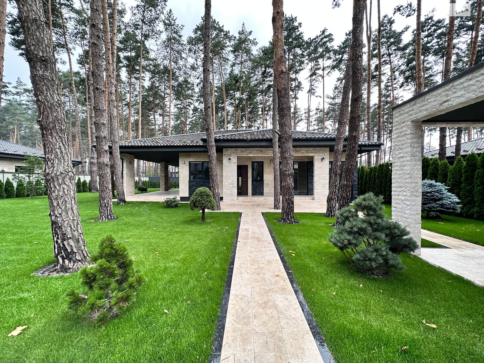 одноэтажный дом с мебелью, 256 кв. м, керамический блок. Продажа в Буче район Буча фото 1 одноэтажный дом с мебелью, 256 кв. м, керамический блок. Продажа в Буче район Буча фото 1