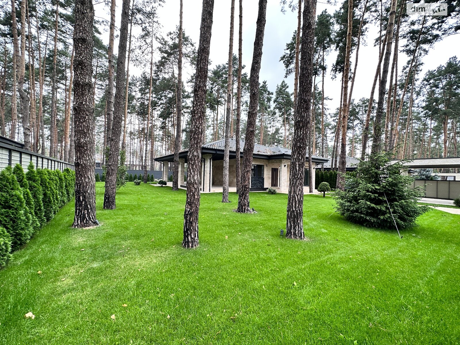 одноэтажный дом с мебелью, 256 кв. м, керамический блок. Продажа в Буче район Буча фото 1 одноэтажный дом с мебелью, 256 кв. м, керамический блок. Продажа в Буче район Буча фото 1