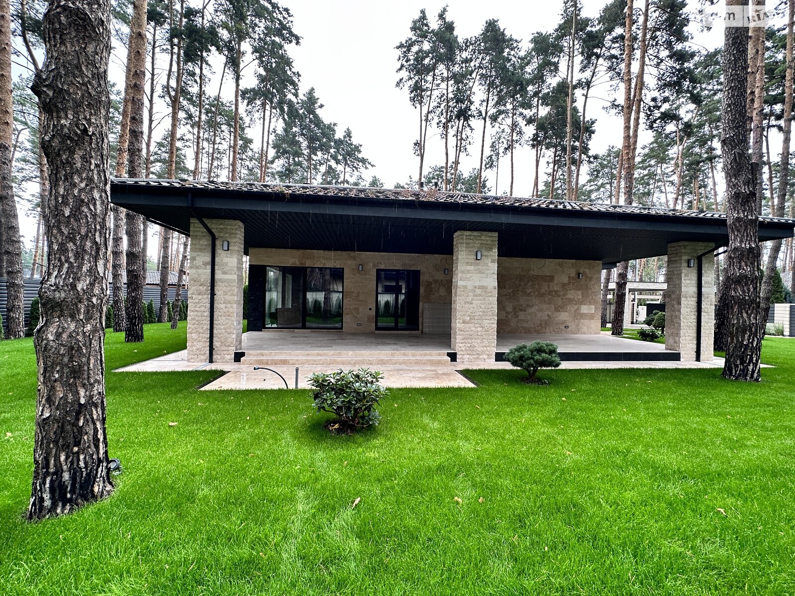 одноэтажный дом с мебелью, 256 кв. м, керамический блок. Продажа в Буче район Буча фото 1 одноэтажный дом с мебелью, 256 кв. м, керамический блок. Продажа в Буче район Буча фото 1